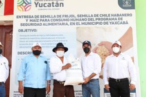 El Gobernador Mauricio Vila Dosal sigue entregando apoyos a productores y familias del campo yucateco