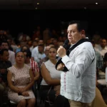 Presenta Huacho Díaz Mena ambicioso plan de Salud