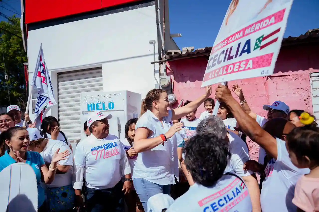 Panistas apoyan a Cecilia Patrón