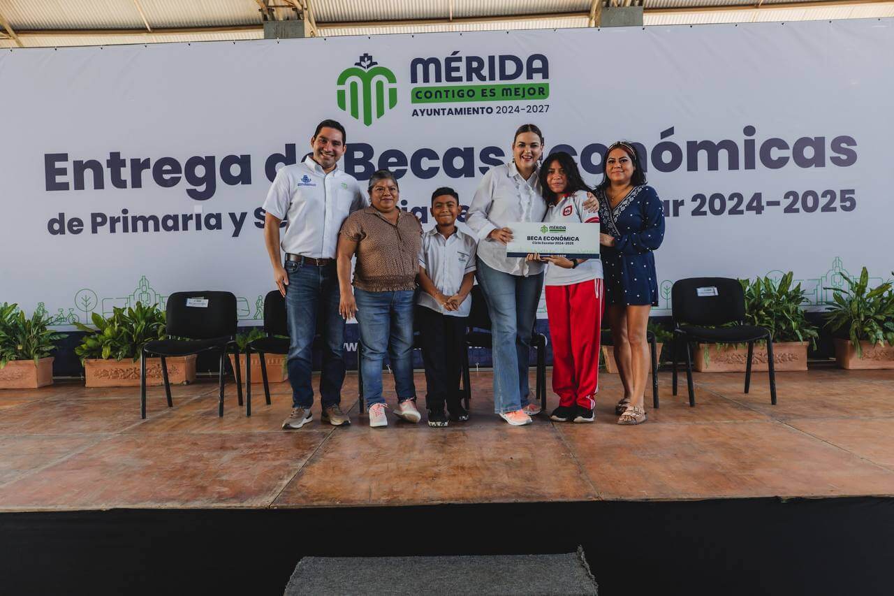 Becas en Mérida apoyo a estudiantes para el ciclo 2024-2025