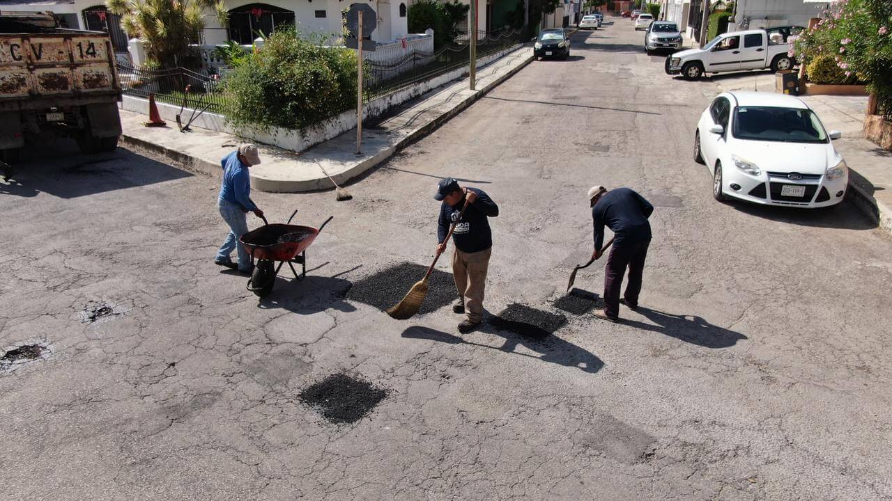 Bacheo y reparación de calles acciones que mejoran Mérida