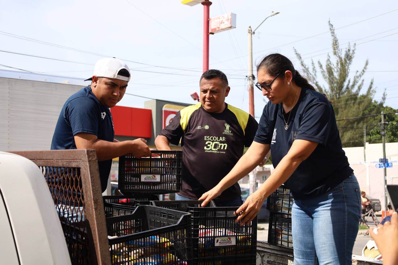 Carrera del Pavo impulsa entrega de despensas en Progreso