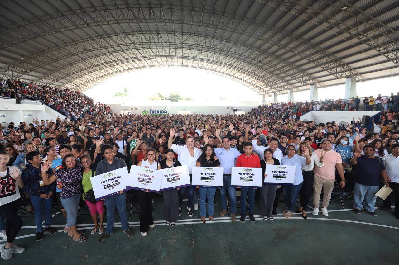 Entrega de cursos propedéuticos en Mérida