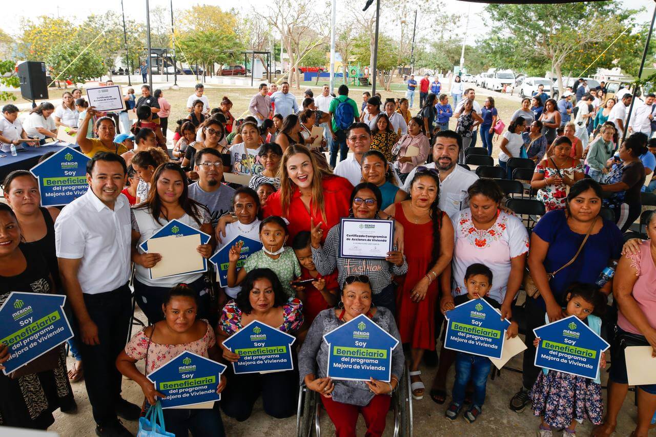 Entregan acciones de vivienda en el sur de Mérida