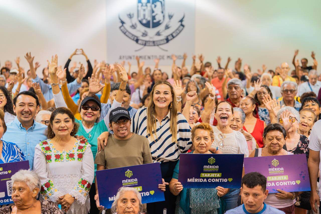 Entrega tarjeta Mérida Contigo beneficios médicos a 3 mil personas vulnerables