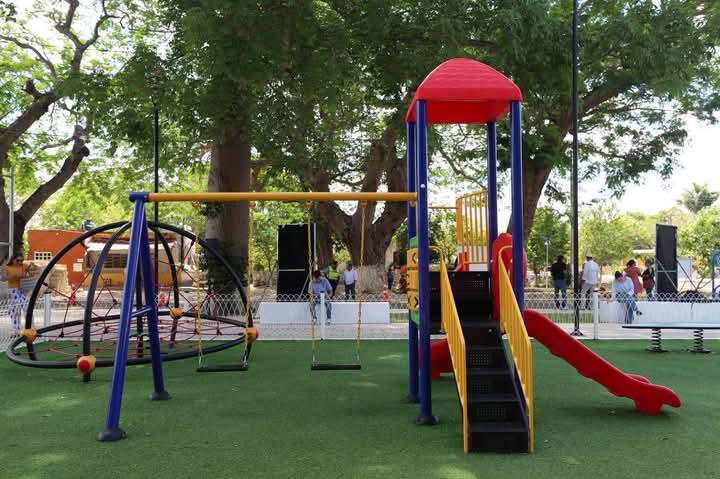 San Ignacio Tesip estrena cancha, juegos inclusivos y áreas de ejercicio