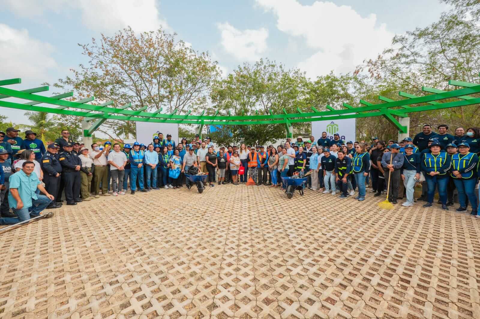Villa Magna Sur recibe mega operativo que beneficia a 3 mil 700 vecinos