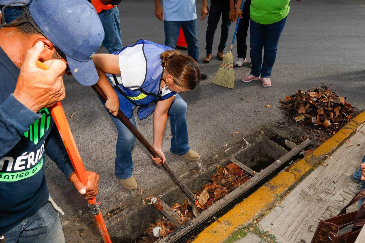 Limpieza de rejillas se refuerza ante temporada de lluvias en Mérida