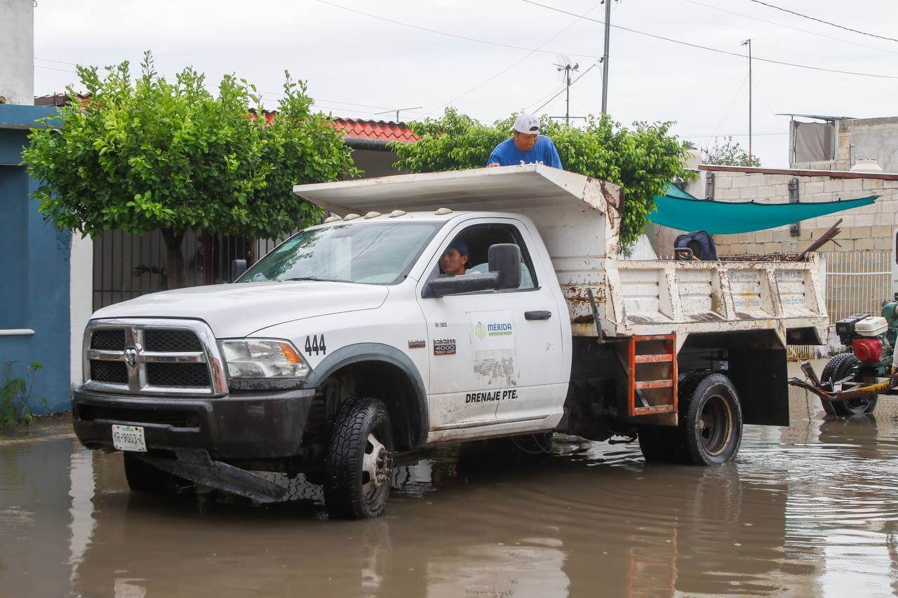 Servicios Públicos de Mérida suman 3,271 rejillas limpiadas en operativos