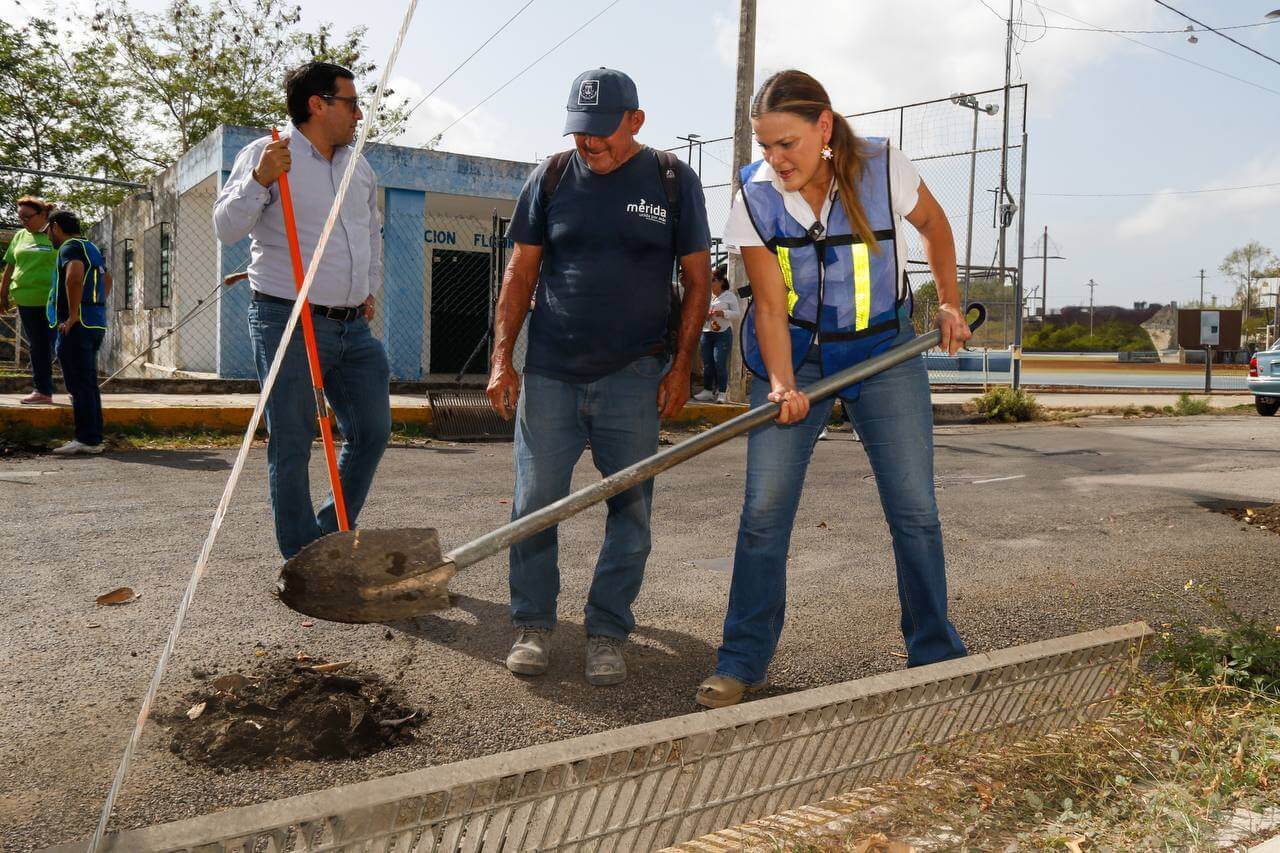 Limpieza de rejillas se refuerza ante temporada de lluvias en Mérida