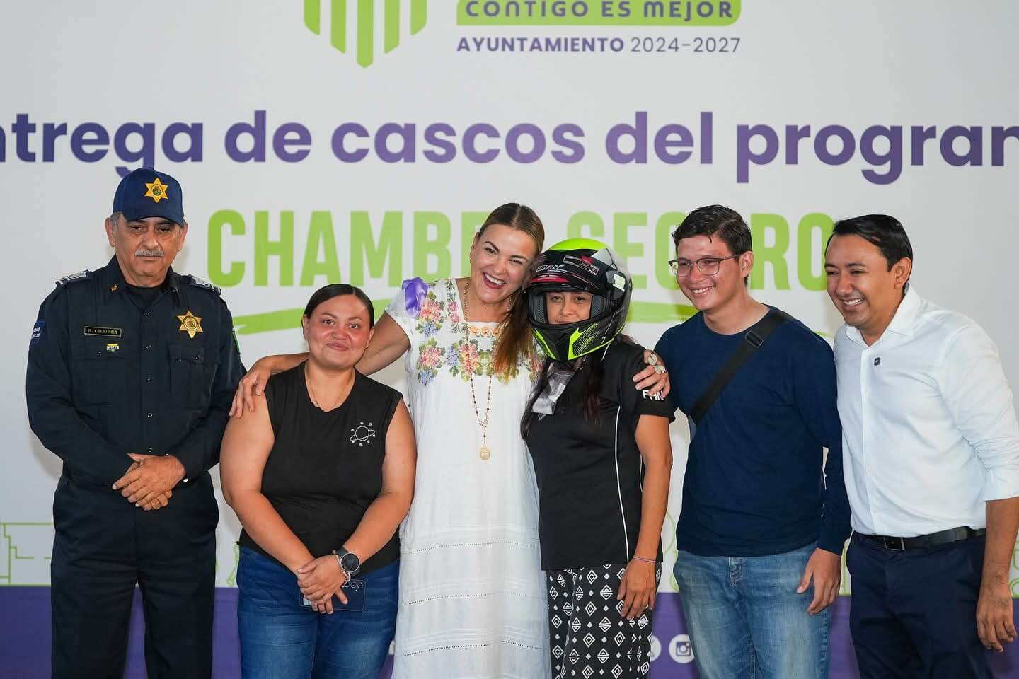 Programa Chambea Seguro entrega 150 cascos certificados a motociclistas