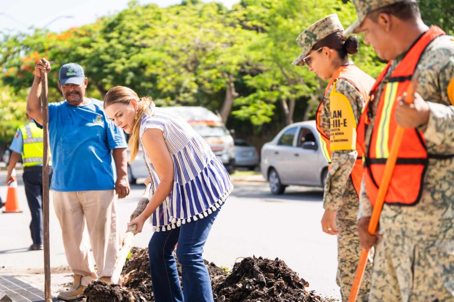 Limpieza de rejillas se refuerza con personal militar en zonas clave de Mérida