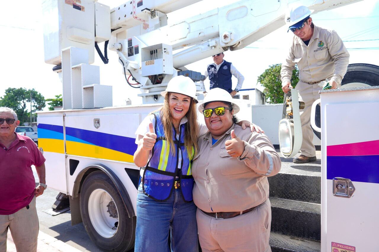 Colonia Pacabtún suma nuevas lámparas dentro del programa de modernización