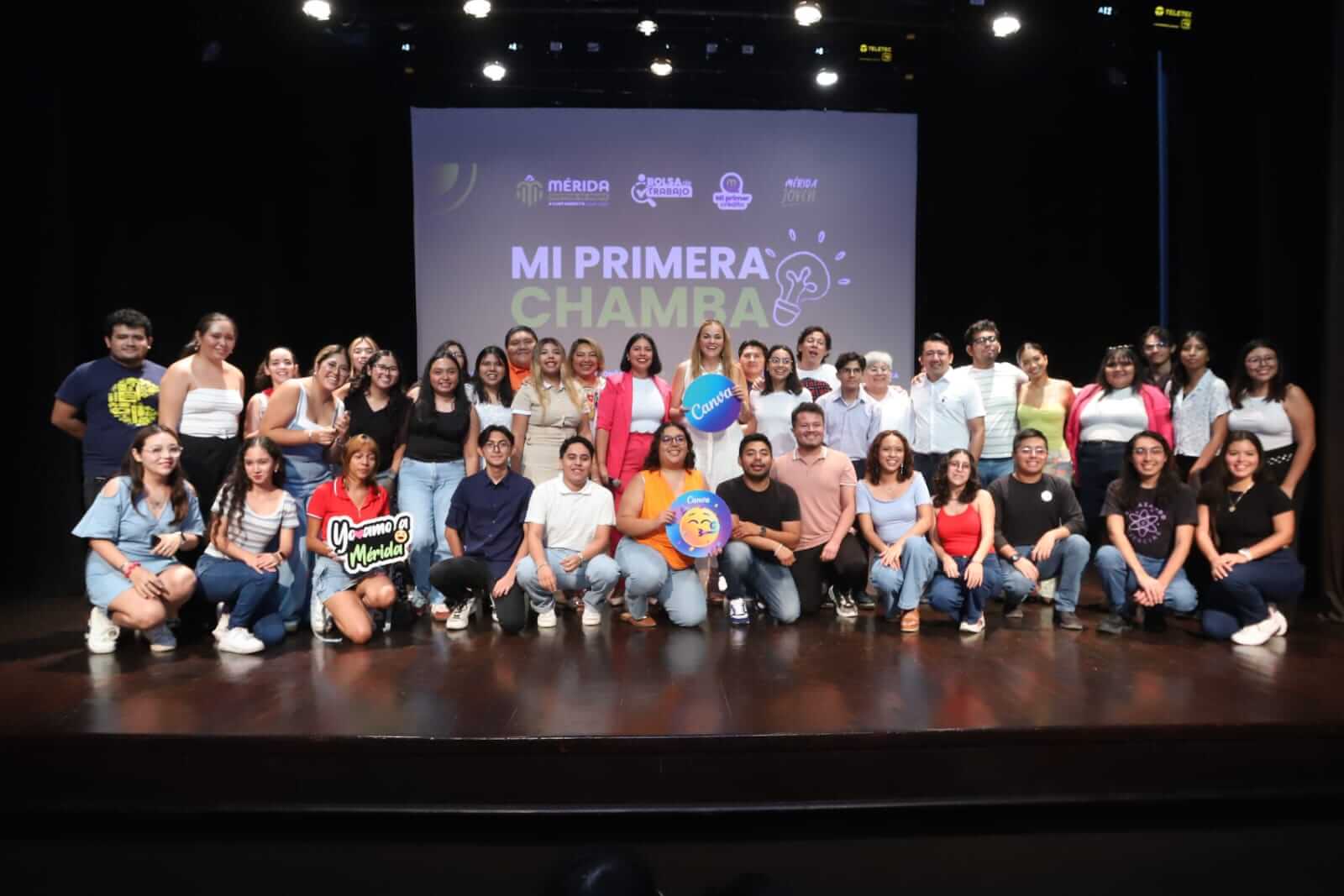 Mi Primera Chamba reúne a juventudes y compañías en Feria del Empleo