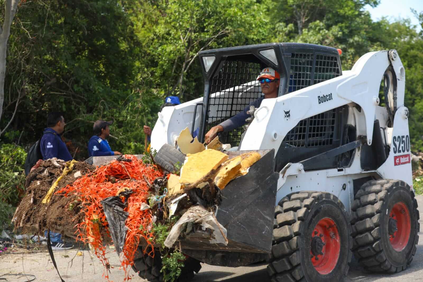 Fraccionamiento Caucel II recibe operativo de limpieza Mérida Limpia