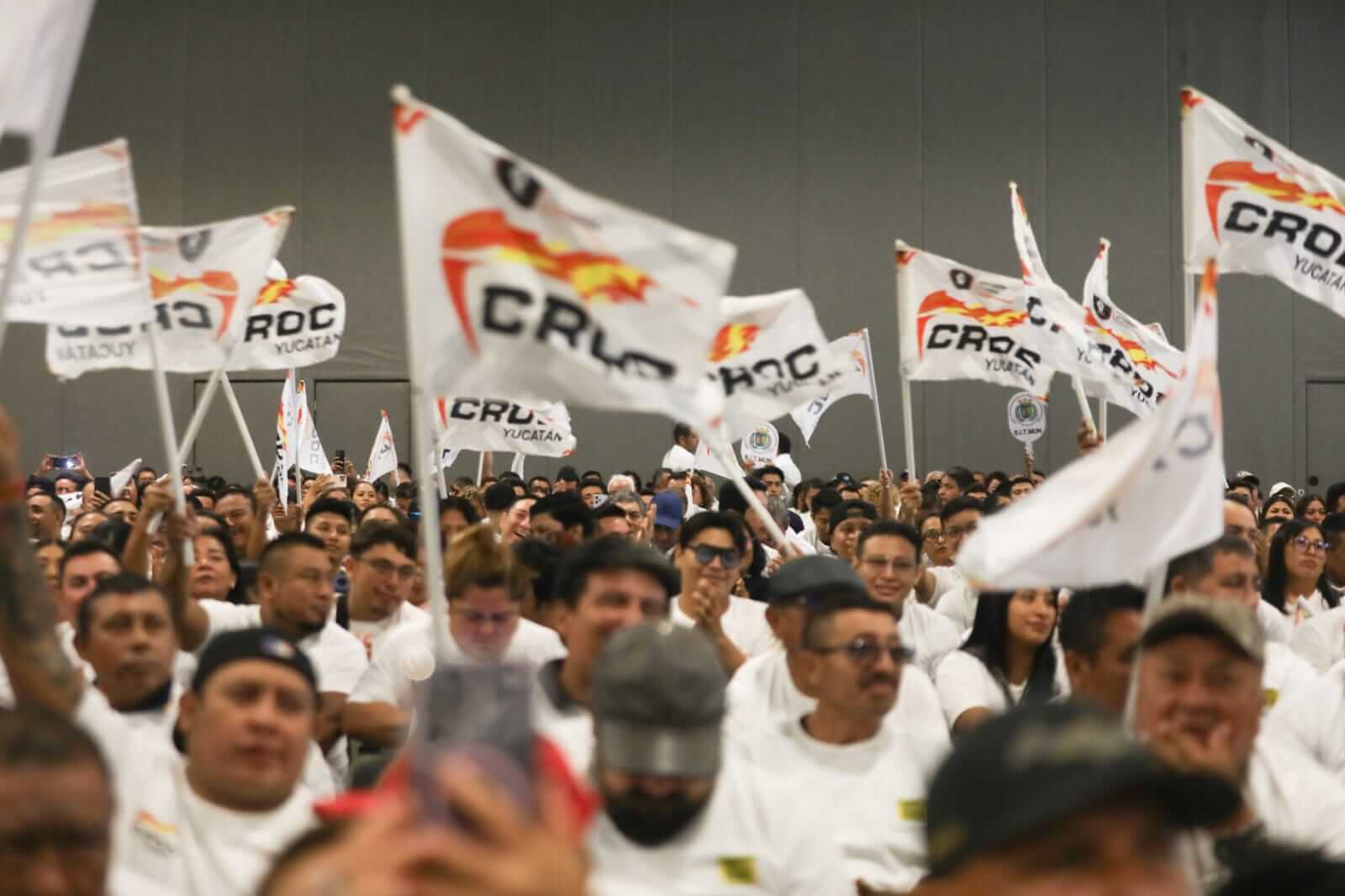 Gobierno 24/7 fortalece condiciones laborales con sindicatos en Mérida