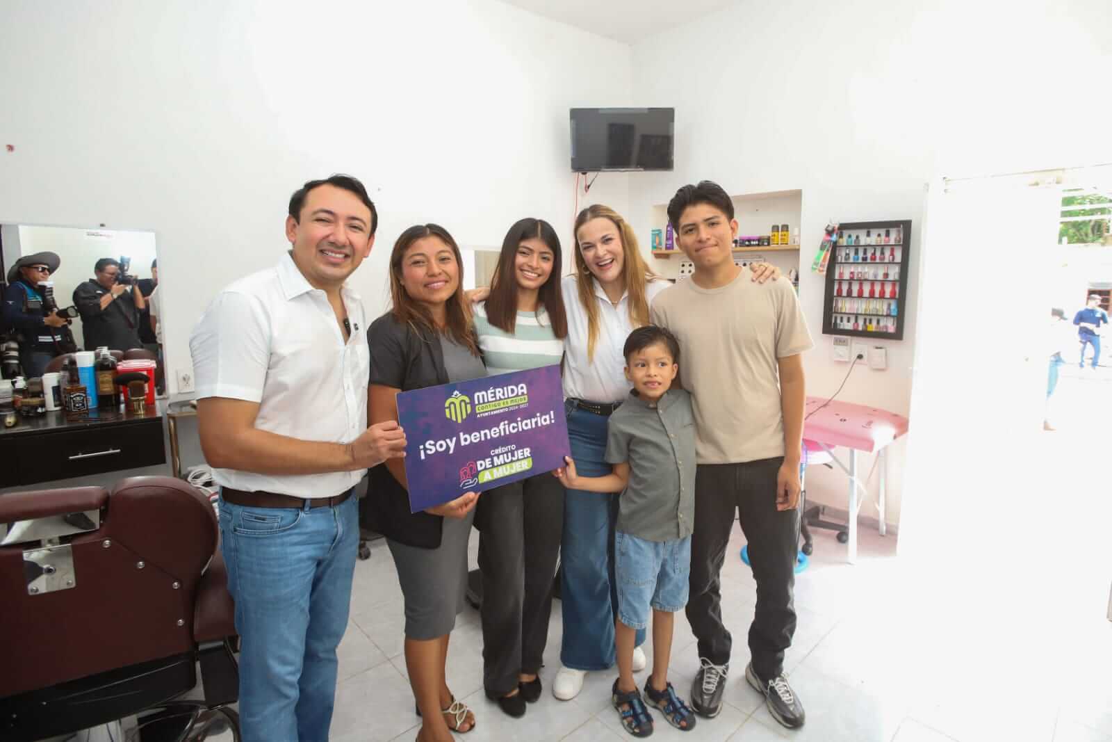 Apoyos De Mujer a Mujer impulsan a 206 emprendedoras en Mérida