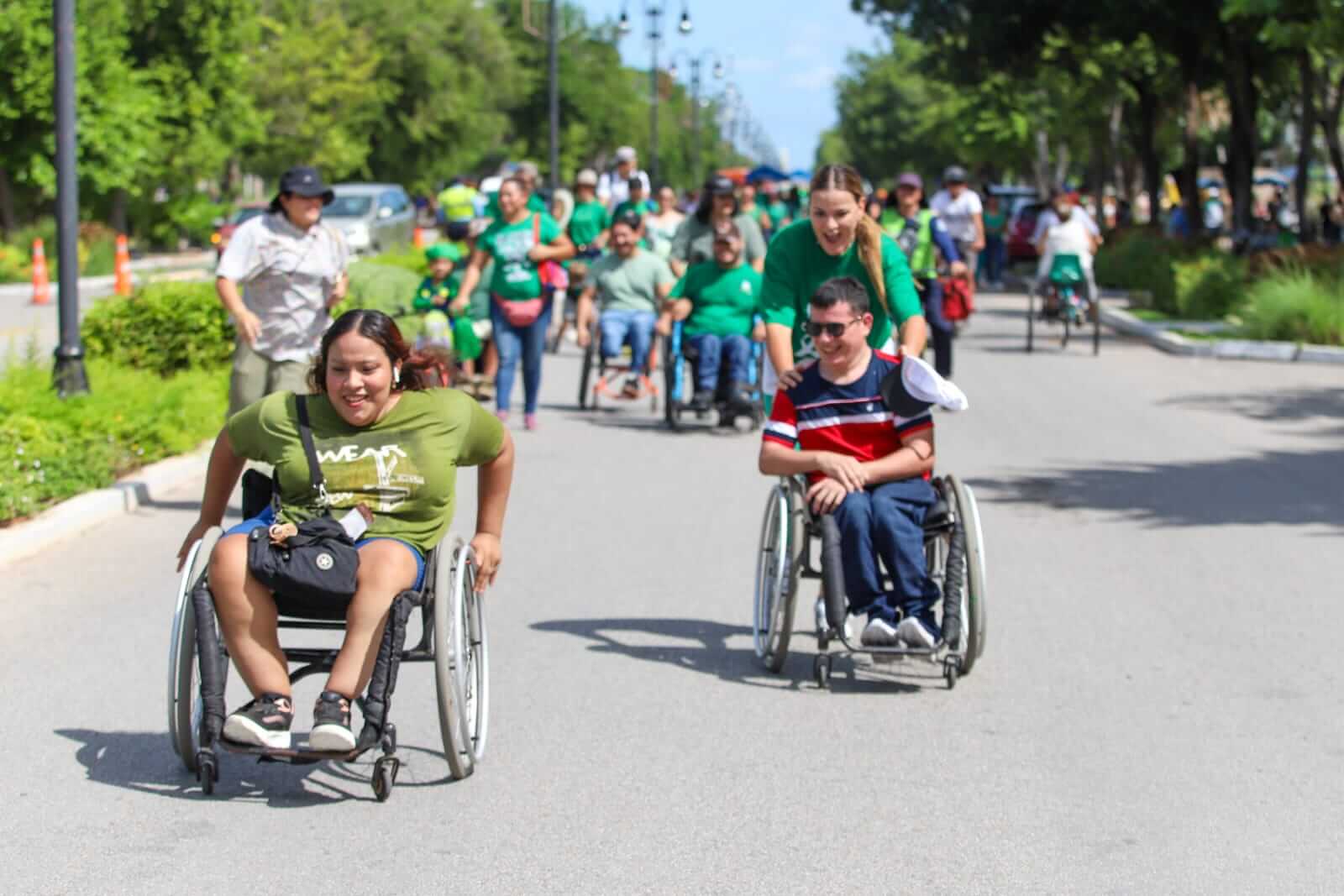 Rodada en Silla de Ruedas reúne a familias en Paseo de Montejo