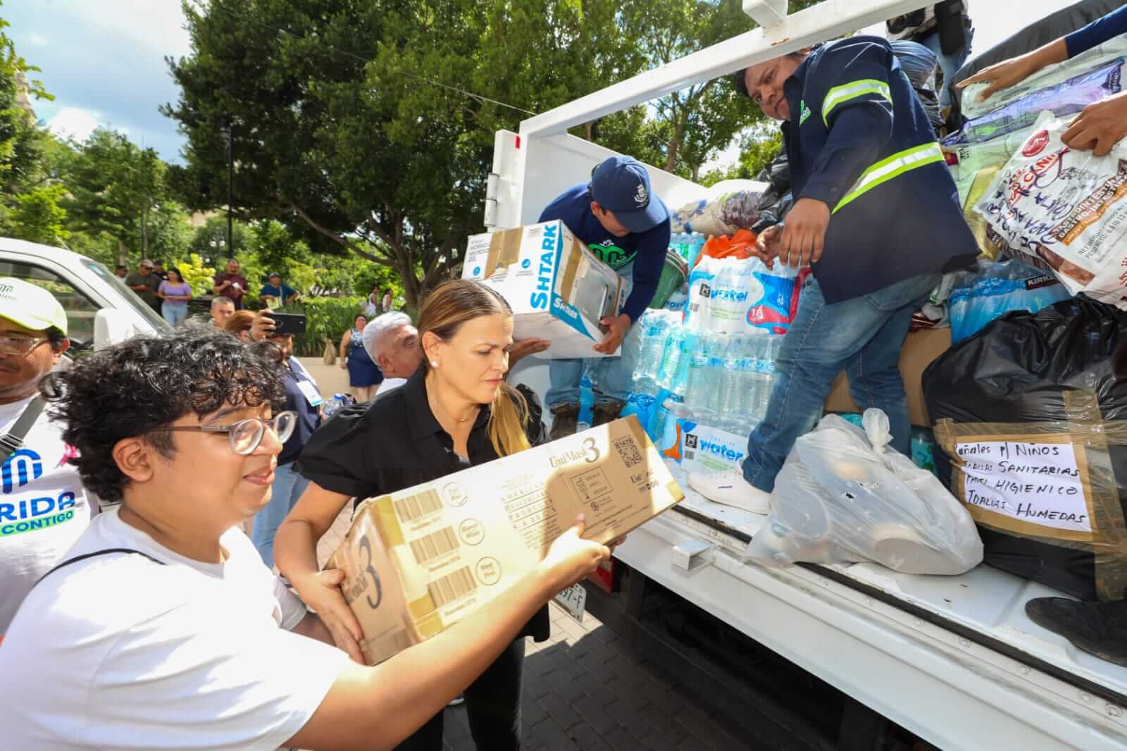 Apoyo a damnificados reúne 10 toneladas de víveres en Mérida