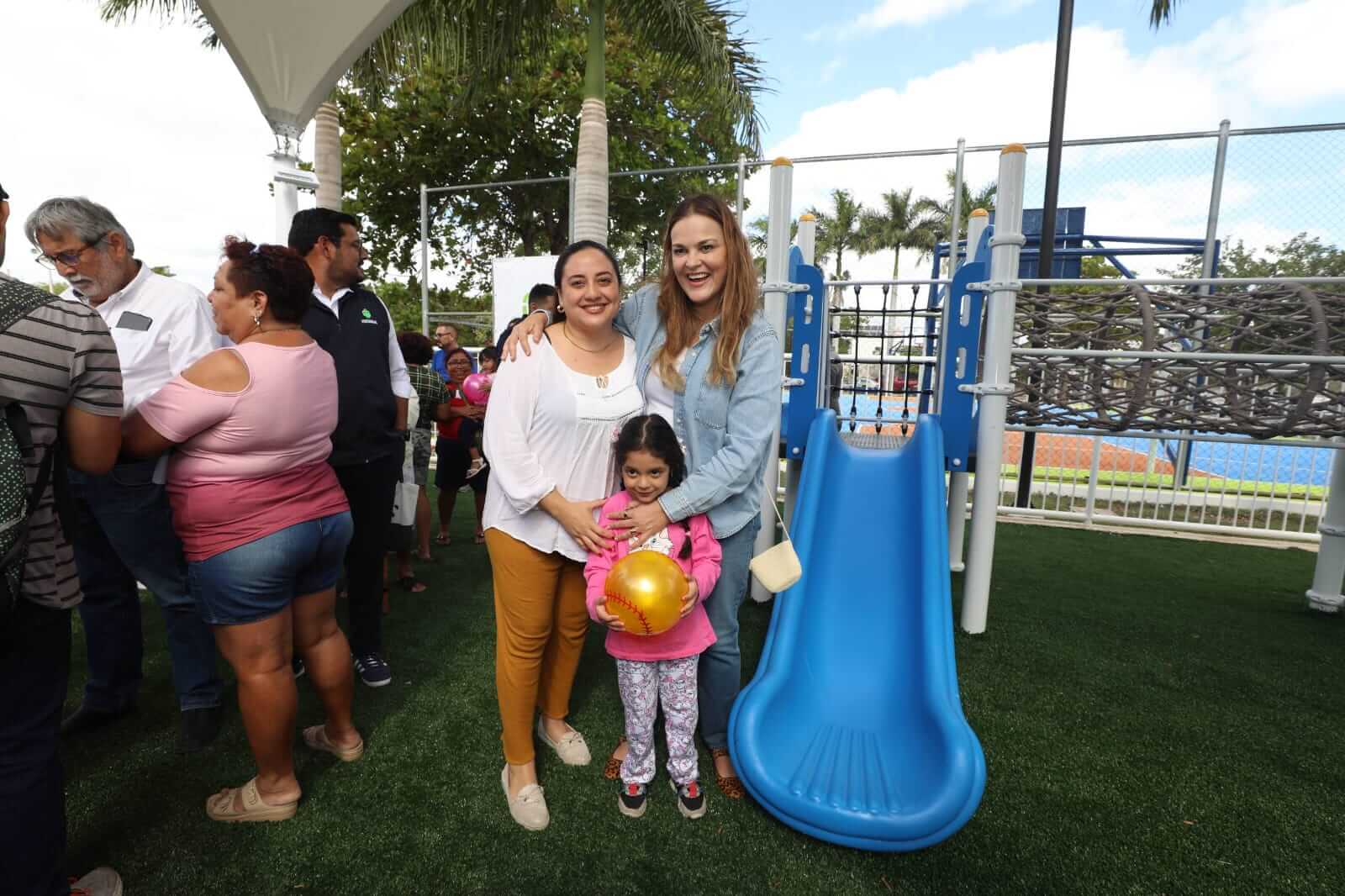 Espacios públicos seguros fortalecen parques en colonias y comisarías de Mérida