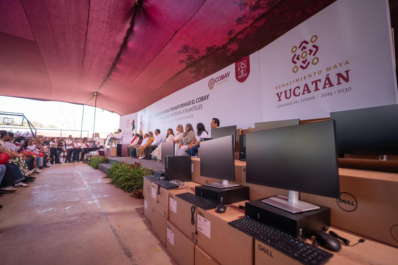 Equipamiento escolar en Yucatán beneficia a 27 mil estudiantes