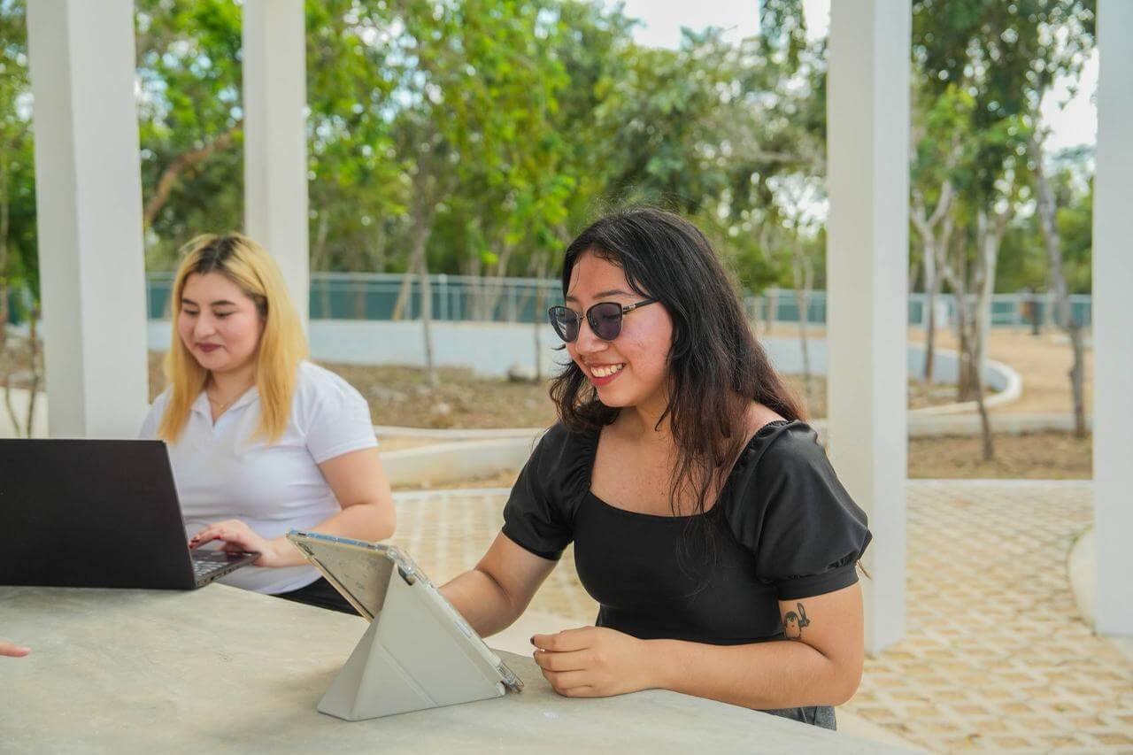 Programa universitario para mujeres ofrece 100 espacios para licenciaturas en Mérida