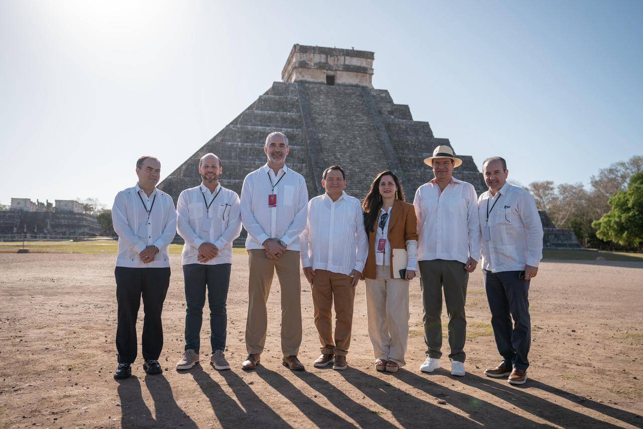Trofeo FIFA en Chichén Itzá marca escala del Trophy Tour en México