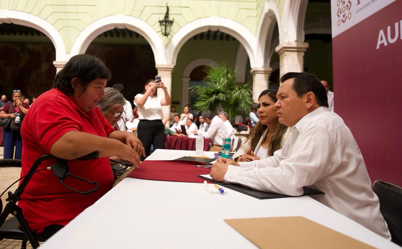 Gobierno cercano en Yucatán atiende demandas en Audiencias con el Pueblo