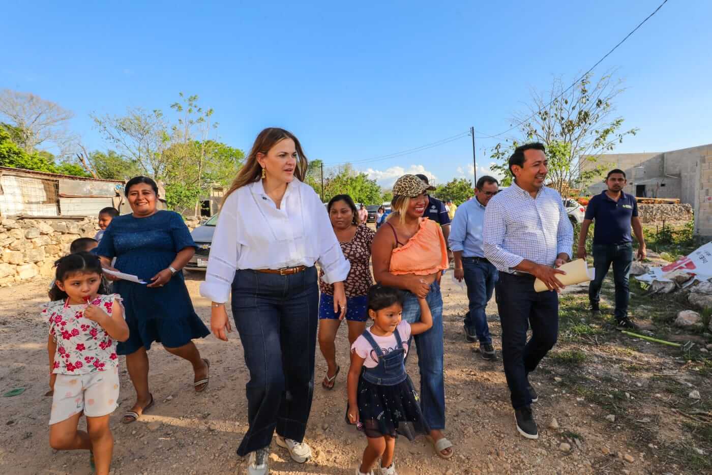 Programa Mejora de vivienda entrega apoyos en comisarías de Mérida