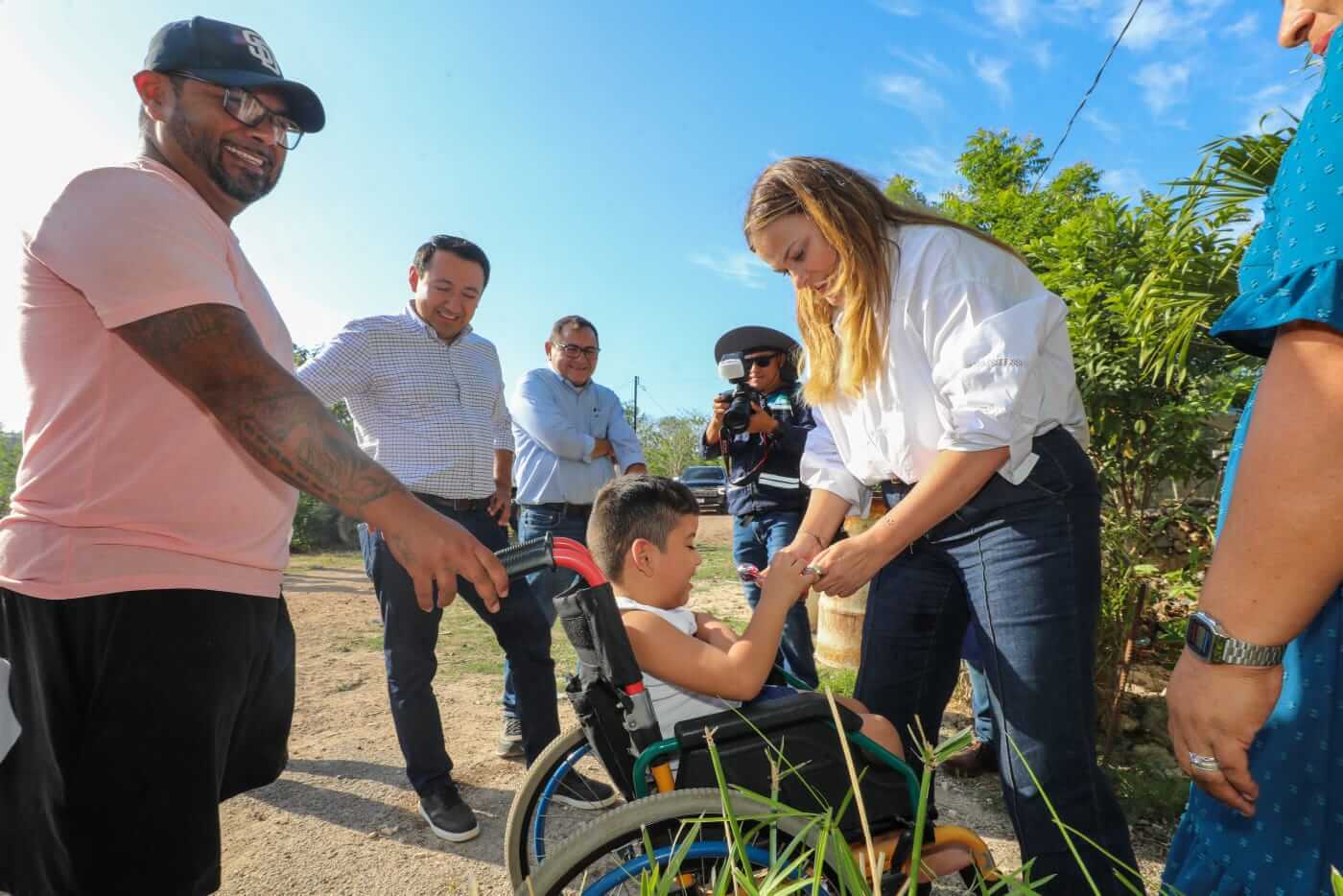 Programa Mejora de vivienda entrega apoyos en comisarías de Mérida