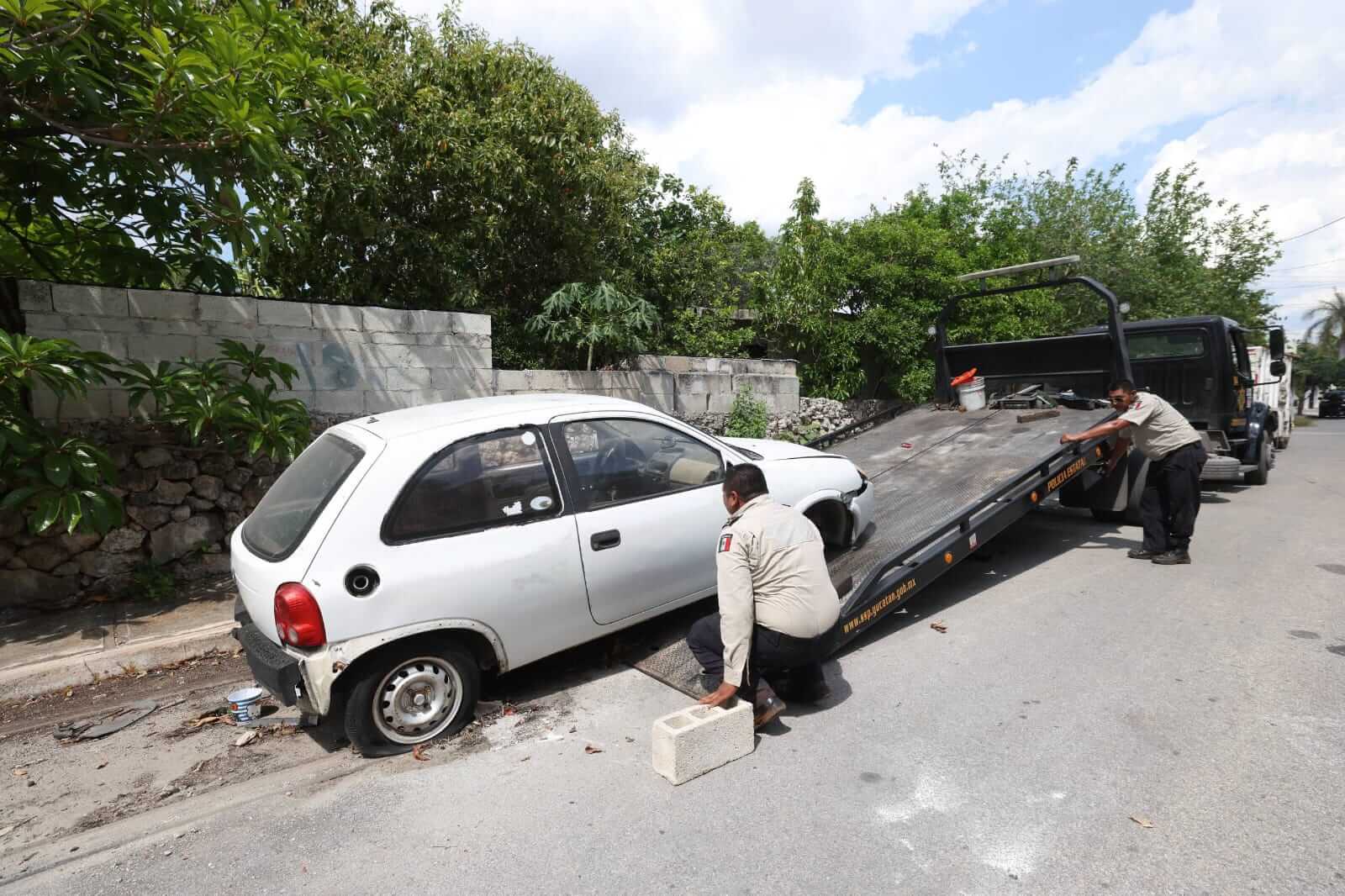 Ordenamiento urbano en Mérida refuerza retiro de vehículos y limpieza en colonias