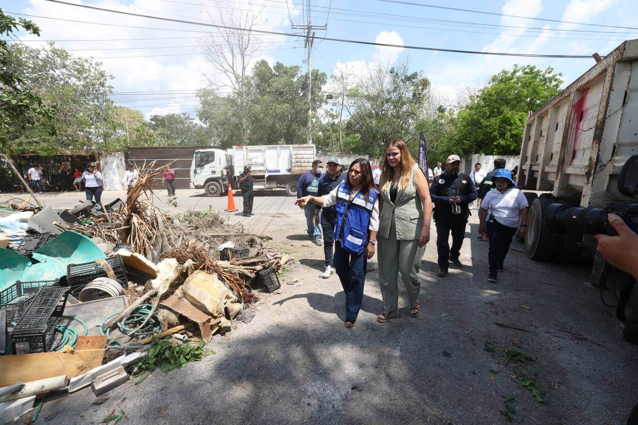 Ordenamiento urbano en Mérida refuerza retiro de vehículos y limpieza en colonias