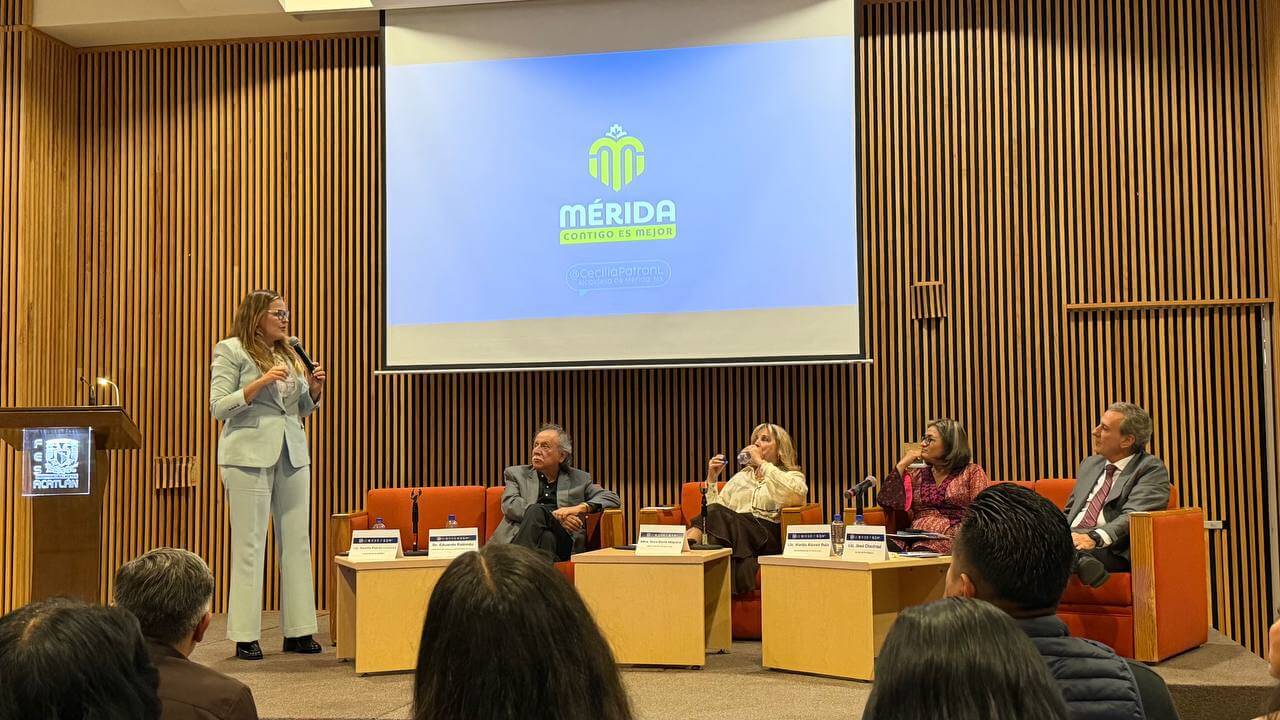Participación ciudadana en Mérida destaca en coloquio internacional en Acatlán