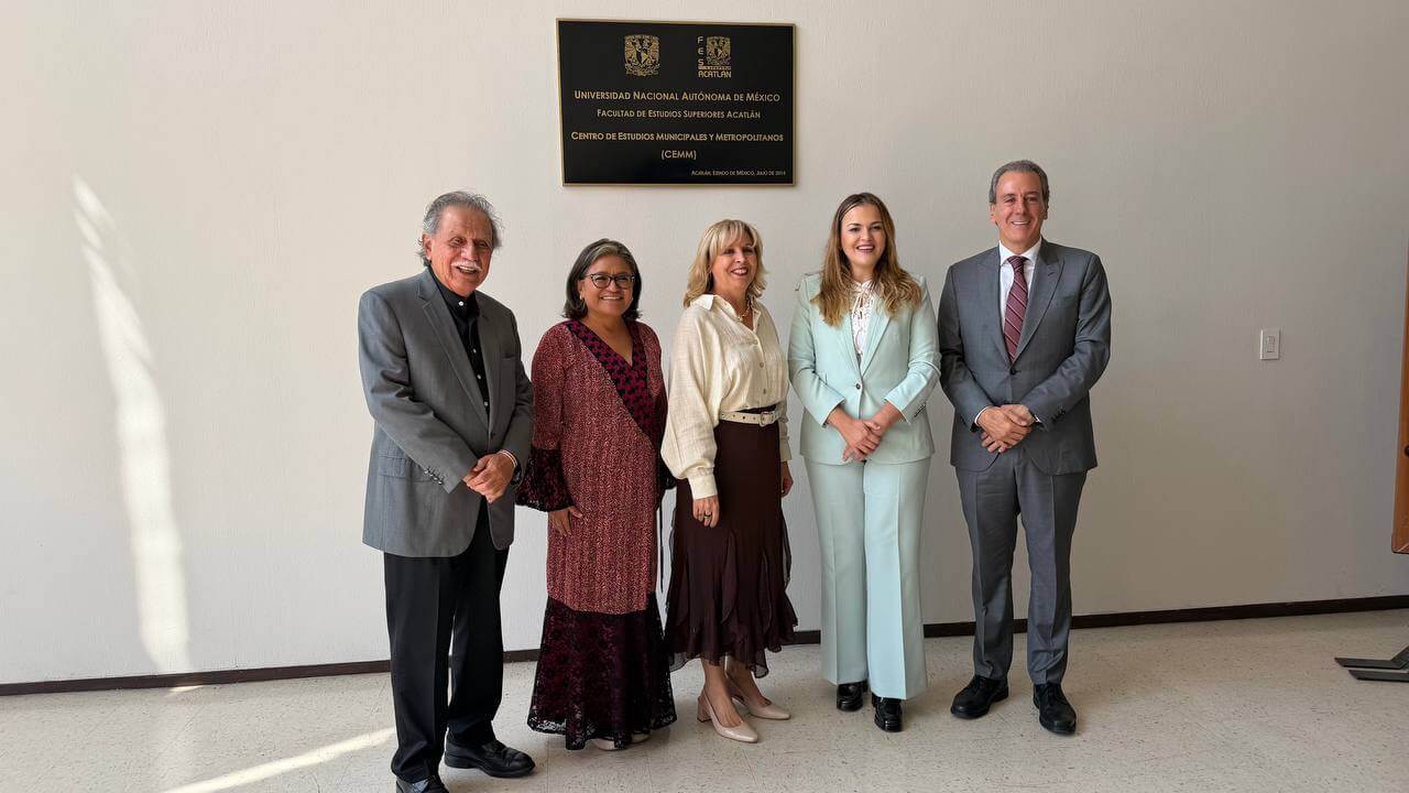 Participación ciudadana en Mérida destaca en coloquio internacional en Acatlán