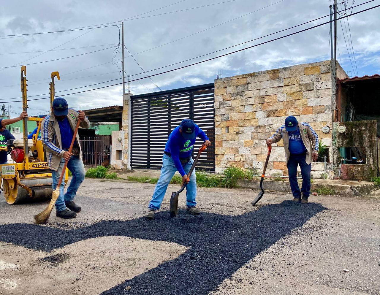Mantenimiento urbano en Mérida atiende 428 mil baches antes de lluvias