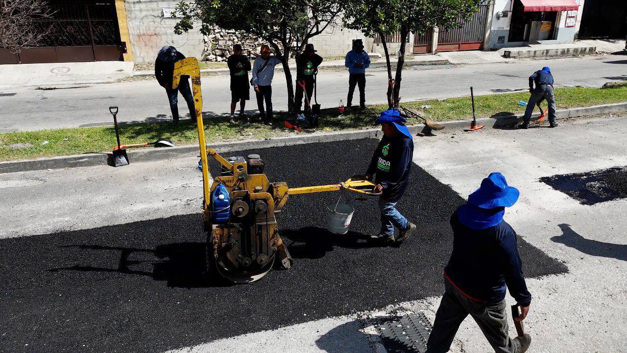 Mantenimiento urbano en Mérida atiende 428 mil baches antes de lluvias