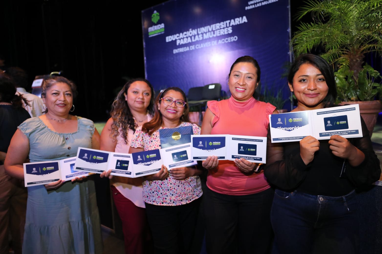Mérida Campus Digital inicia estudios universitarios para 100 mujeres
