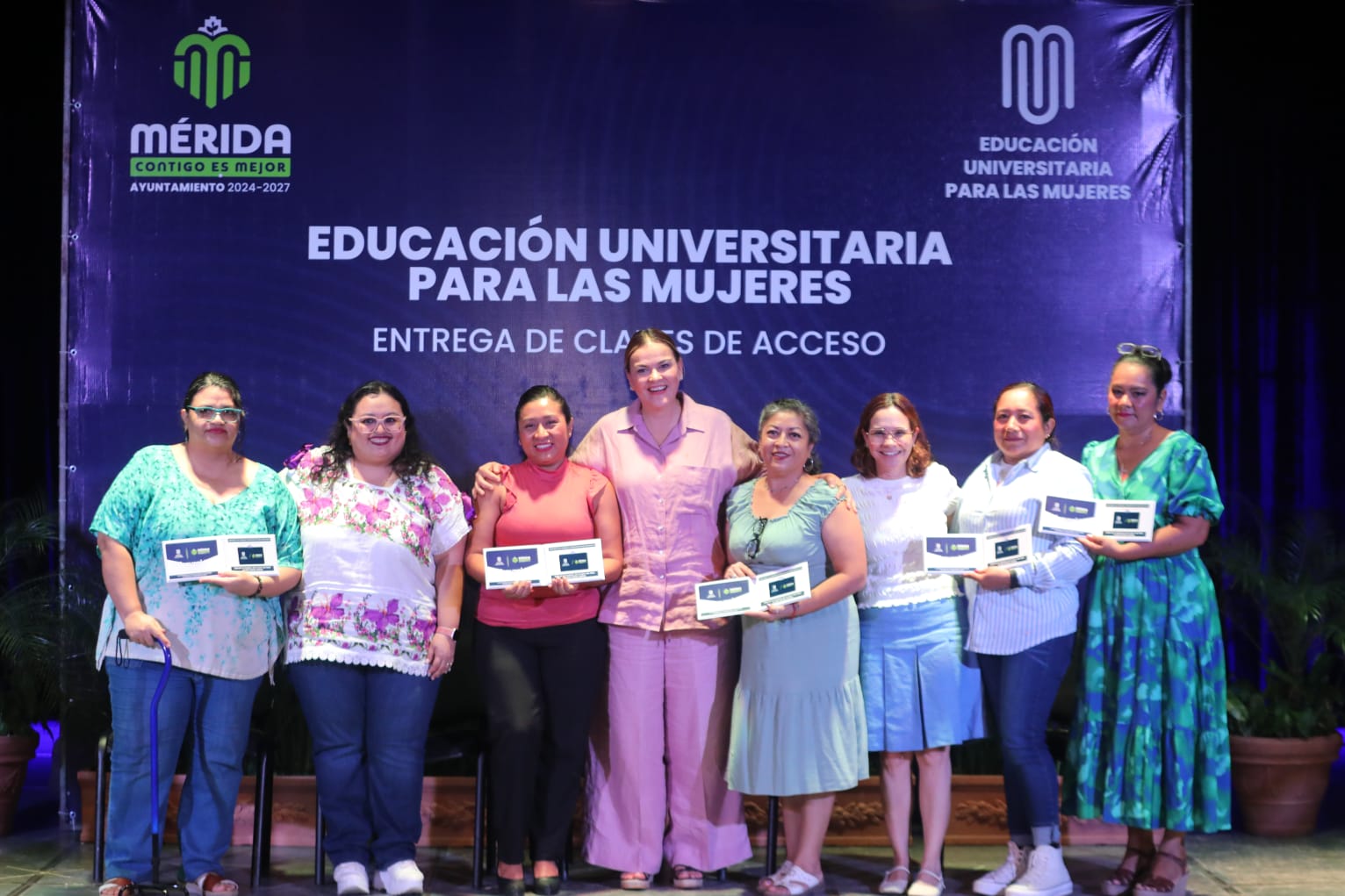 Mérida Campus Digital inicia estudios universitarios para 100 mujeres