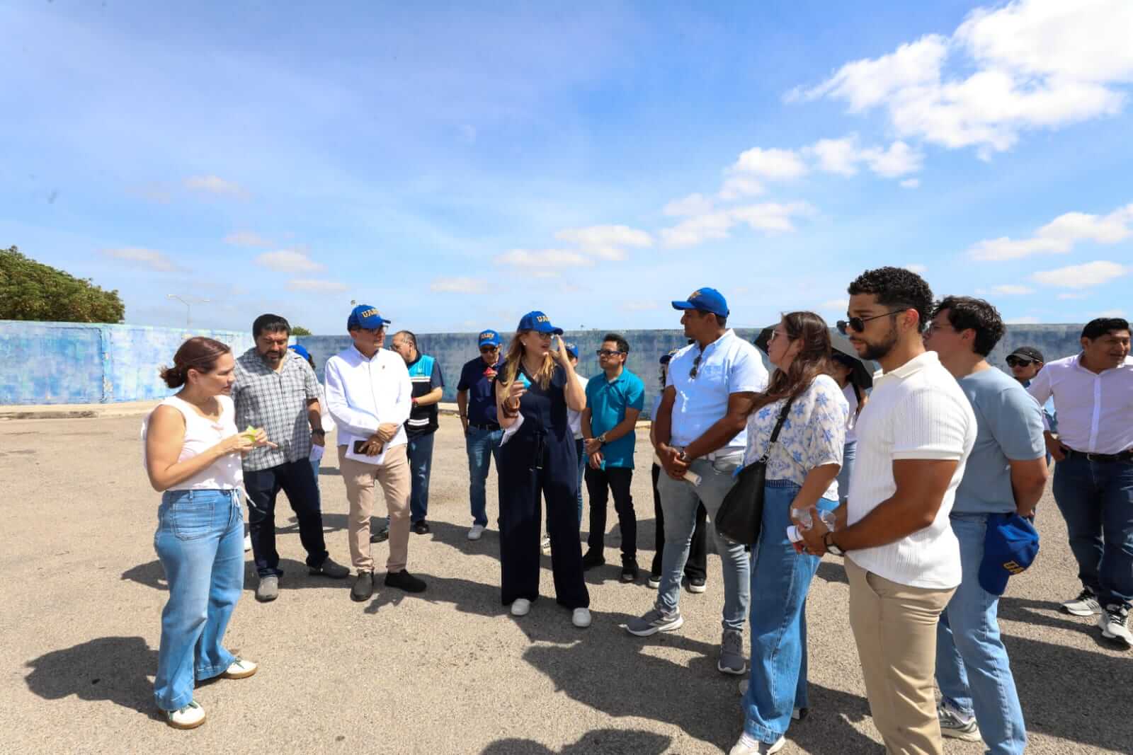 Mercado de San Roque analizan reordenamiento urbano con estudiantes de la UADY
