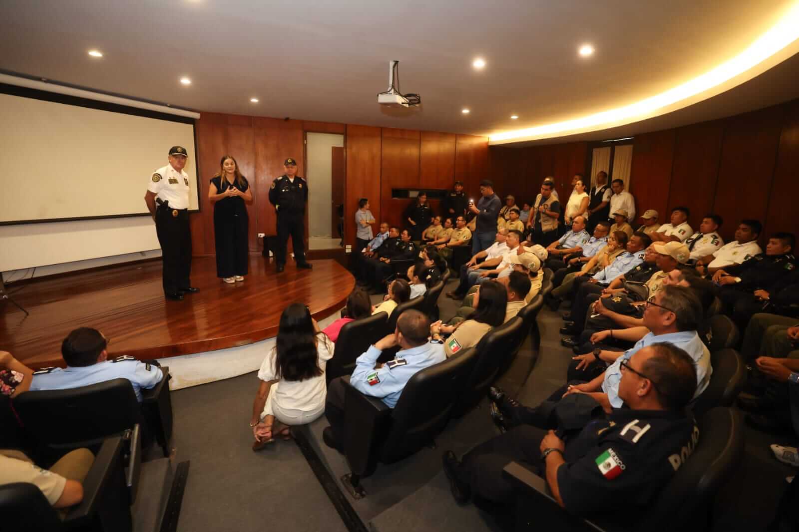 Policía Municipal de Mérida fortalece prevención de delitos cibernéticos