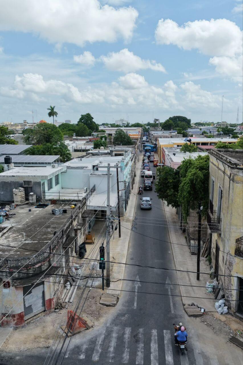 Mejora de banquetas en Mérida amplía espacios del Centro Histórico