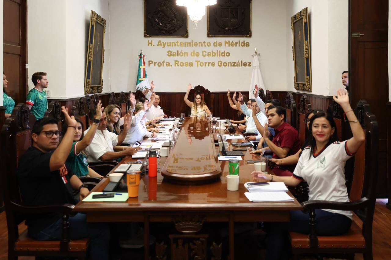 Cabildo de Mérida autoriza licitaciones para obras y espacios públicos