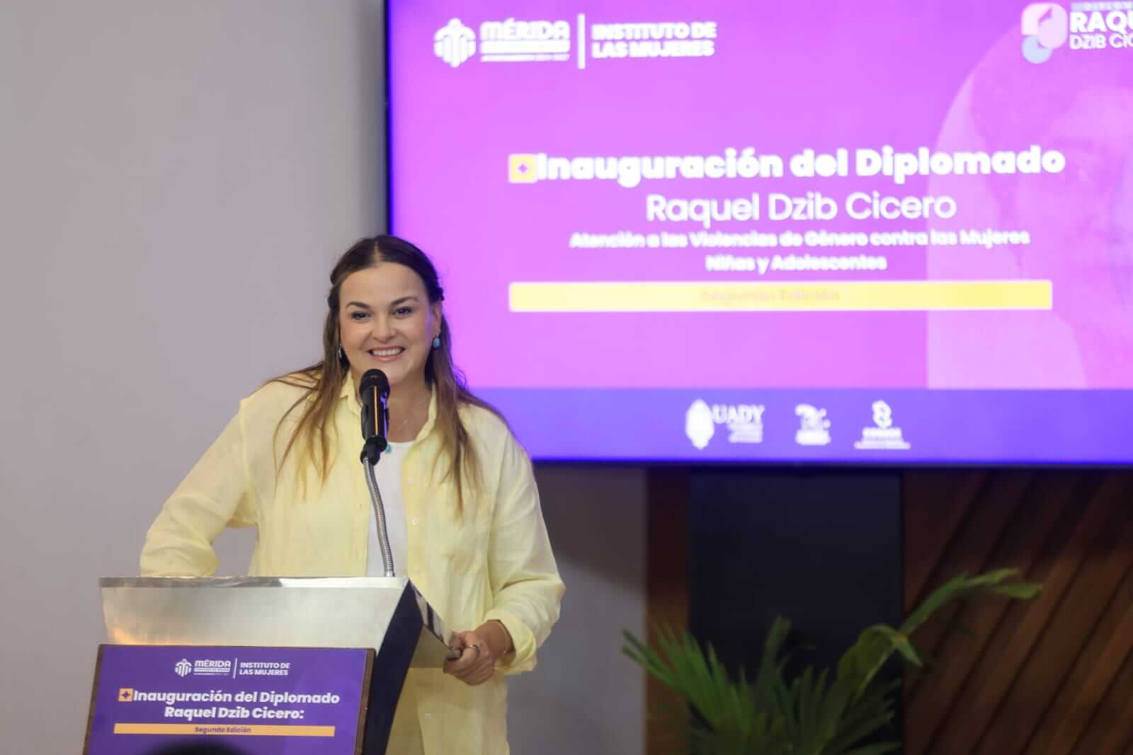 Atención a mujeres en Mérida incorpora capacitación contra violencia de género