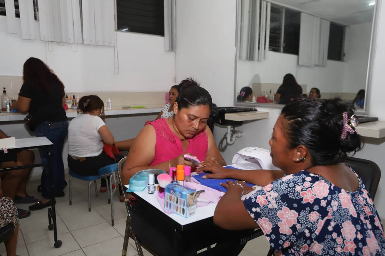 Impulso económico en Mérida suma capacitación y créditos para emprendedores