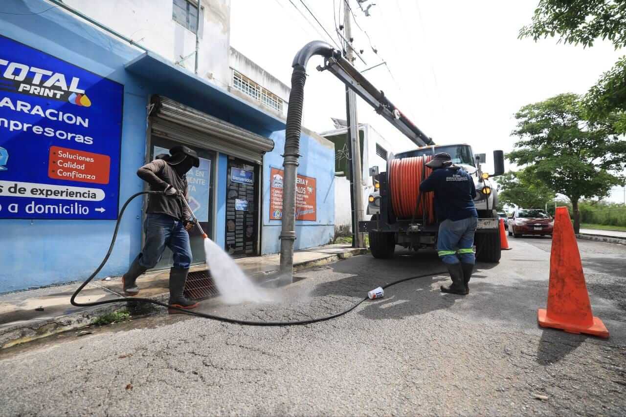 Prevención ante lluvias en Mérida moviliza cuadrillas por tormenta Isaías