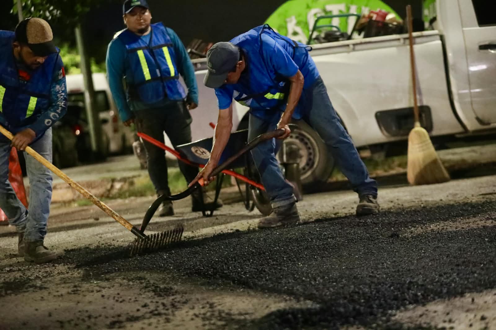 Reparación de calles en Mérida suma 564 mil 875 baches atendidos
