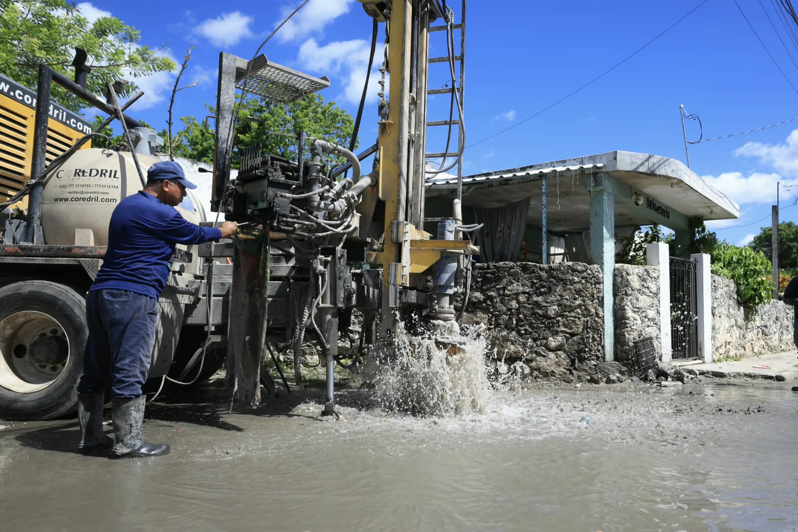 Obras de drenaje en Komchén incluyen desazolve de 21 estructuras pluviales
